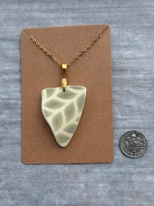 Relic Pendant - Green Leaf / Gold