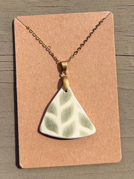 Relic Pendant - Green Leaf / Gold