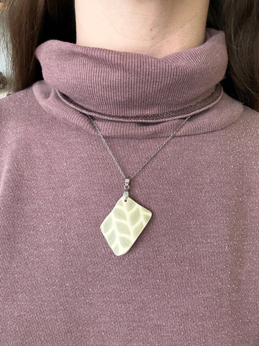 Relic Pendant - Green Leaf / Silver